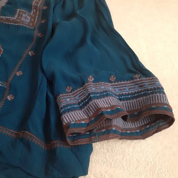 Twelfth Street by Cynthia Vincent Women's Size M Dark Blue Embroidered Boho Top - Picture 10 of 16